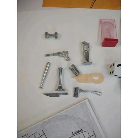 Clue Discover the Secrets 2008 Replacement Parts Question Mark Pawn Weapons Card - Picture 3 of 16